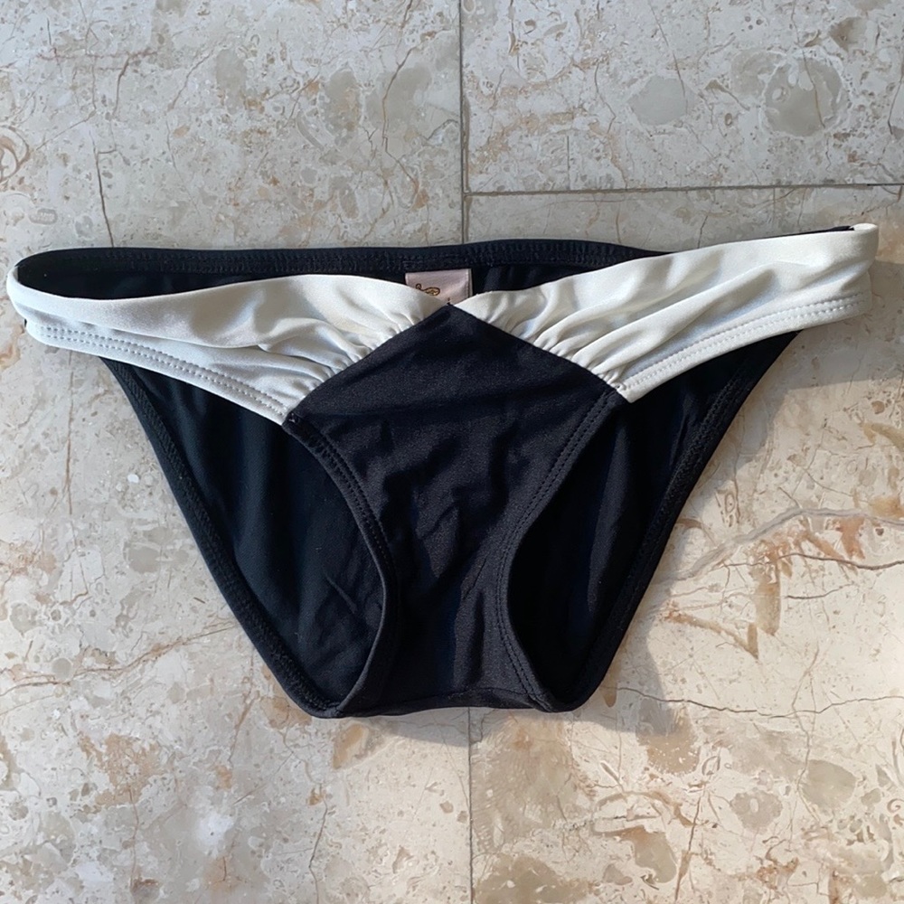 Luli Fama Black & White Bikini - Picture 7 of 11